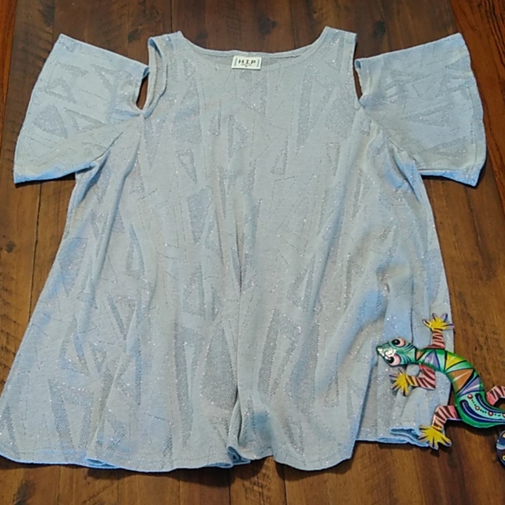 H.I.P. cold shoulder top